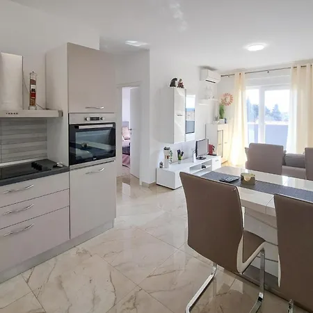 Apartment Amazing In With Kitchen
